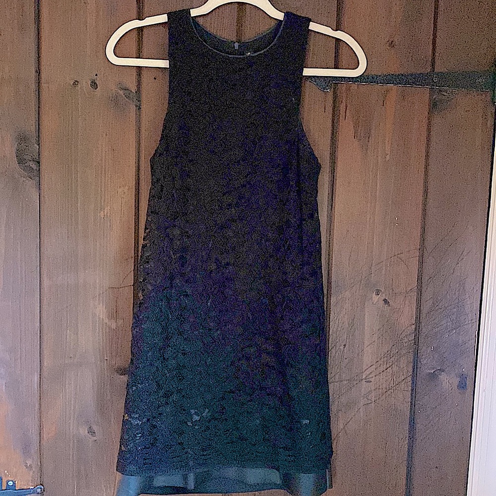 Women’s cocktail dress black lace with peekaboo leather trim size XS